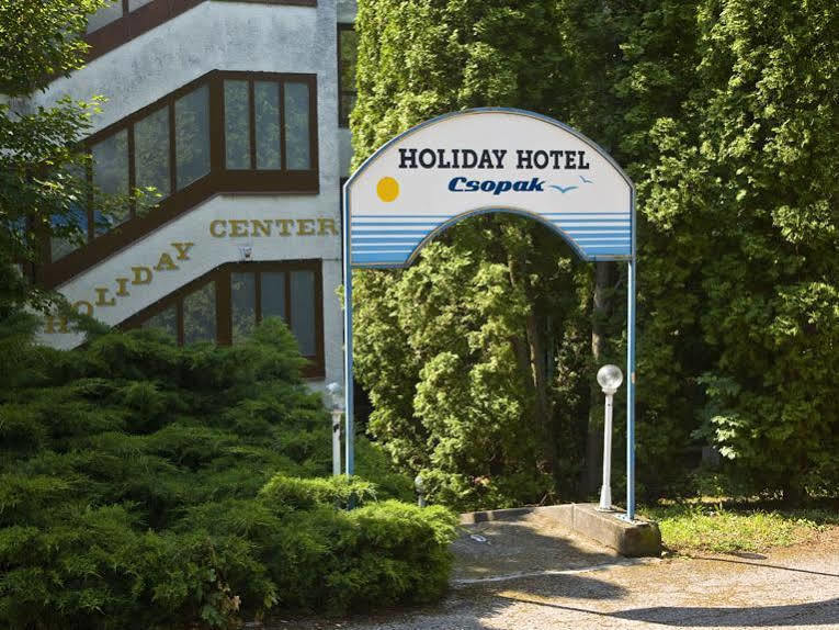 Hotel Holiday Чопак Экстерьер фото